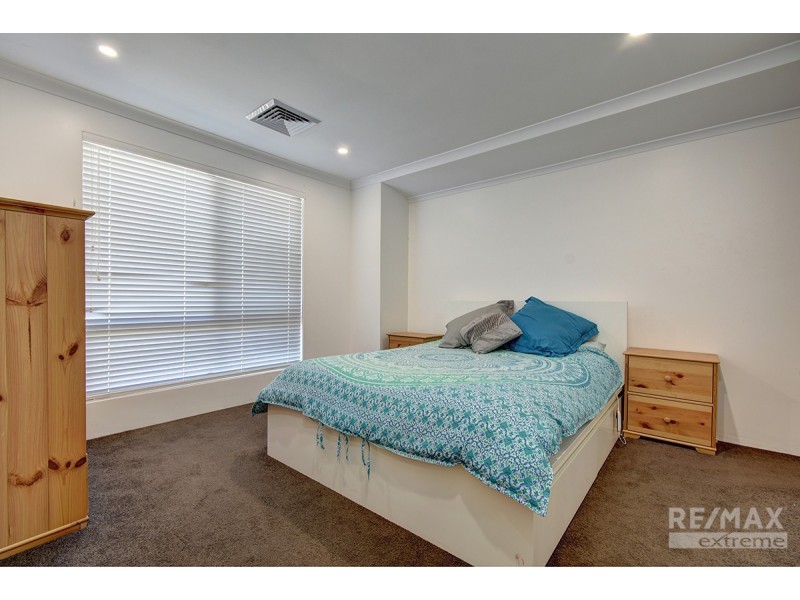 15 Damperia Green, Sinagra WA 6065