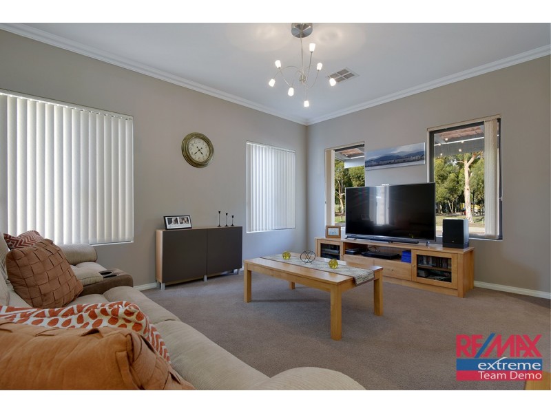 61 Tandara Fairway, Tapping WA 6065