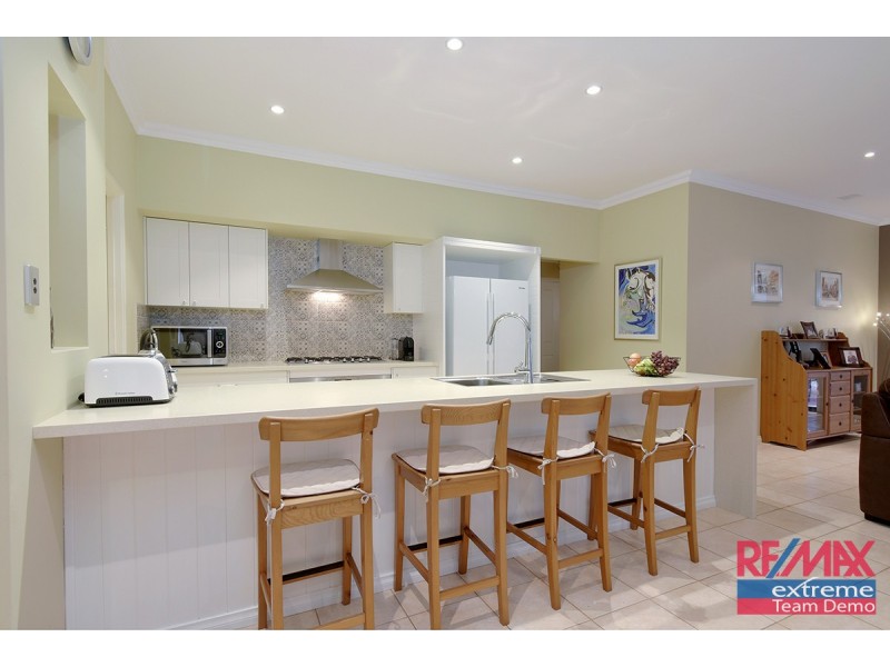 61 Tandara Fairway, Tapping WA 6065