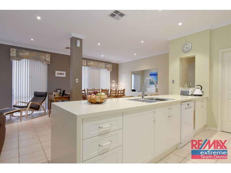 61 Tandara Fairway, Tapping WA 6065