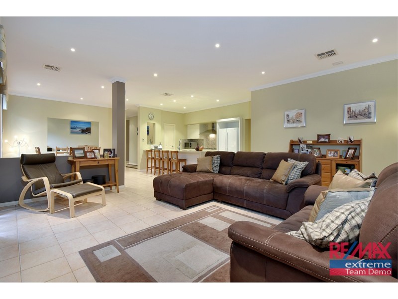 61 Tandara Fairway, Tapping WA 6065