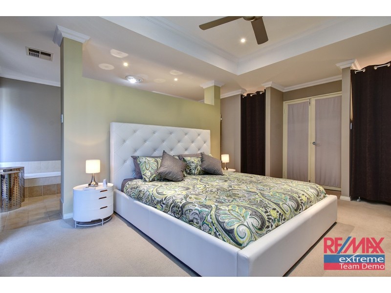 61 Tandara Fairway, Tapping WA 6065