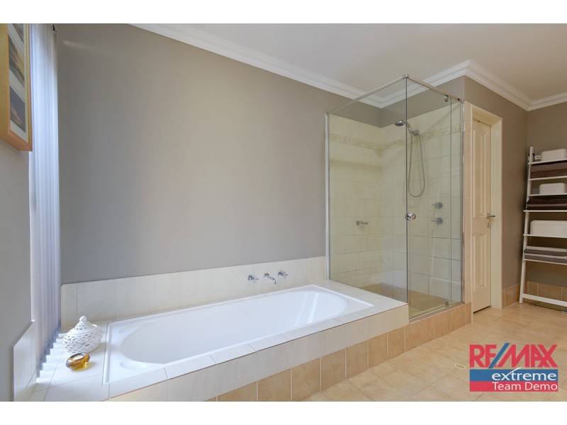 61 Tandara Fairway, Tapping WA 6065