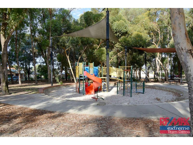 61 Tandara Fairway, Tapping WA 6065