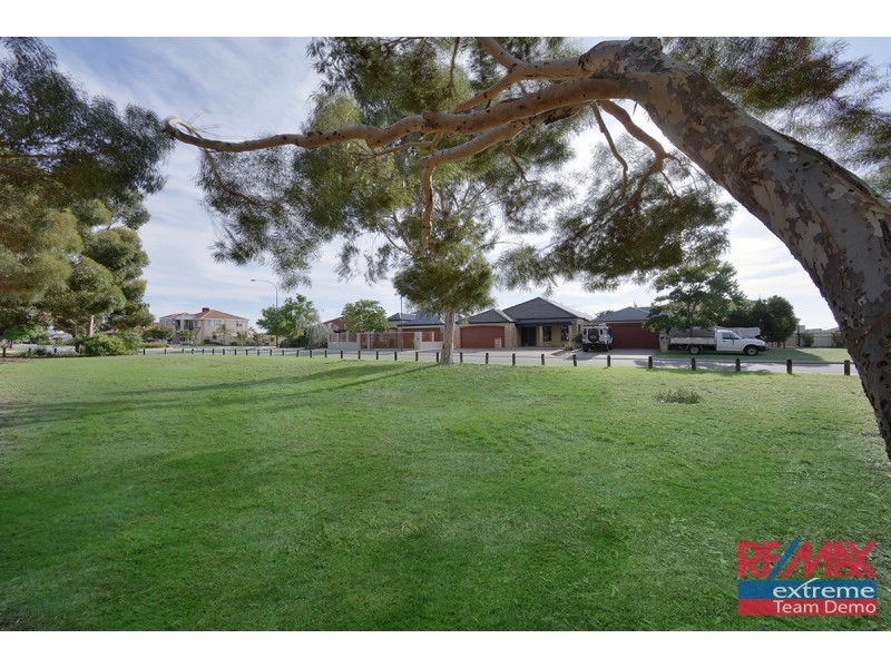 61 Tandara Fairway, Tapping WA 6065