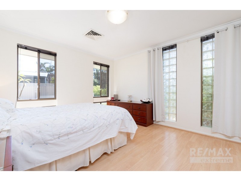 9 Urbahns Way, Hillarys WA 6025