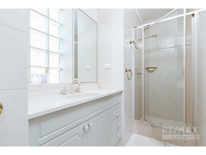 9 Urbahns Way, Hillarys WA 6025