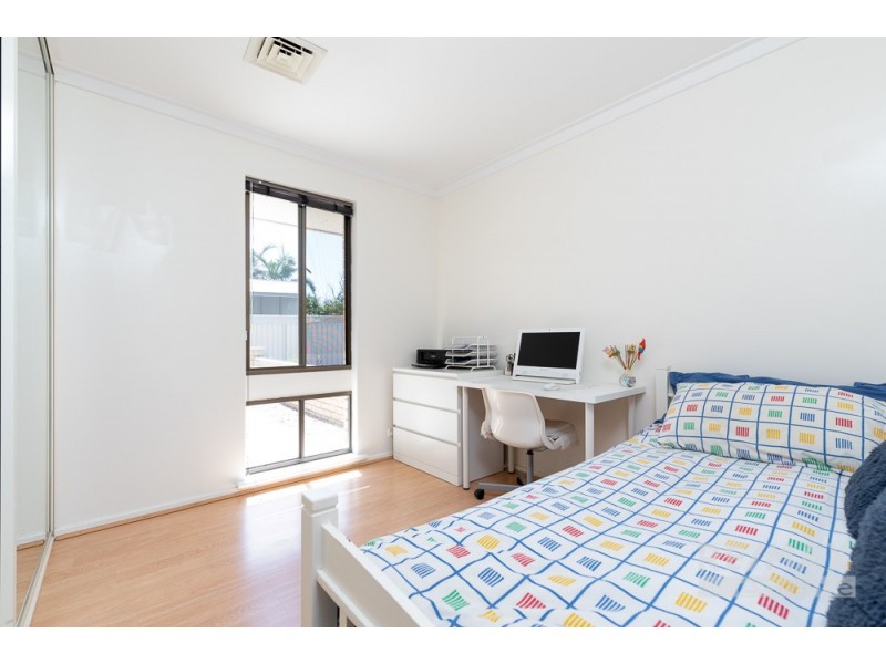 9 Urbahns Way, Hillarys WA 6025