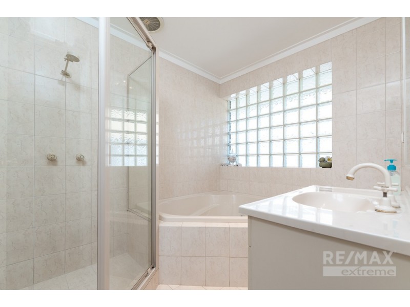 9 Urbahns Way, Hillarys WA 6025