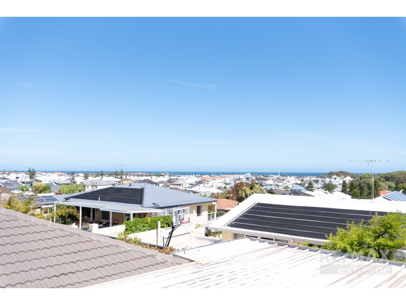 9 Urbahns Way, Hillarys WA 6025