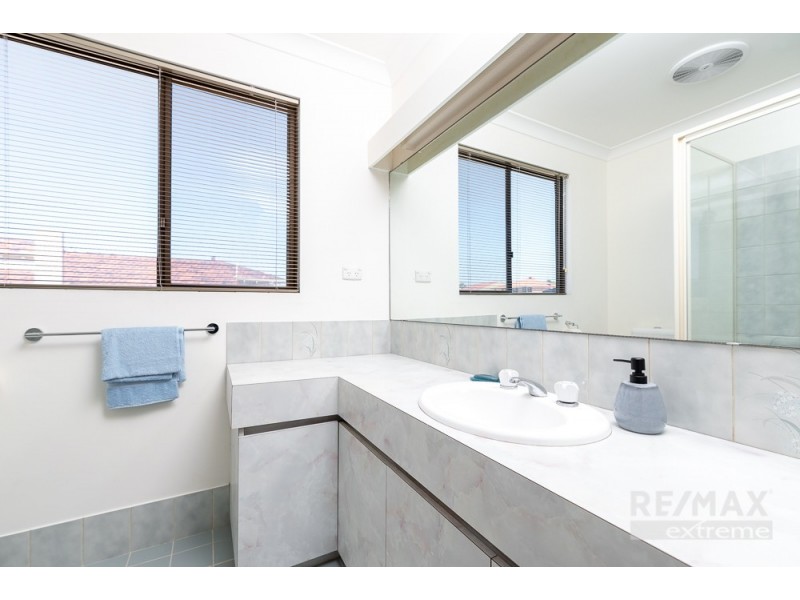 9 Urbahns Way, Hillarys WA 6025