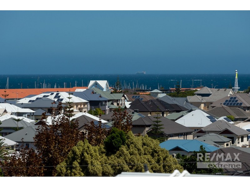 9 Urbahns Way, Hillarys WA 6025