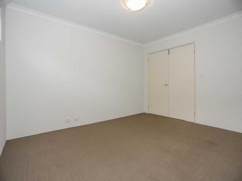 26 Hollyford Parade, Butler WA 6036