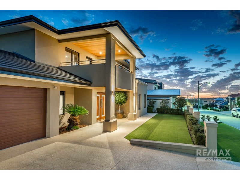 15 St Lucia Road, Iluka WA 6028