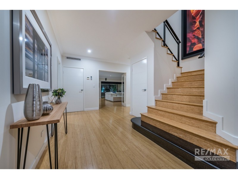 15 St Lucia Road, Iluka WA 6028