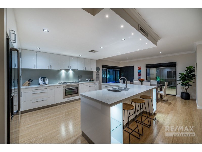 15 St Lucia Road, Iluka WA 6028