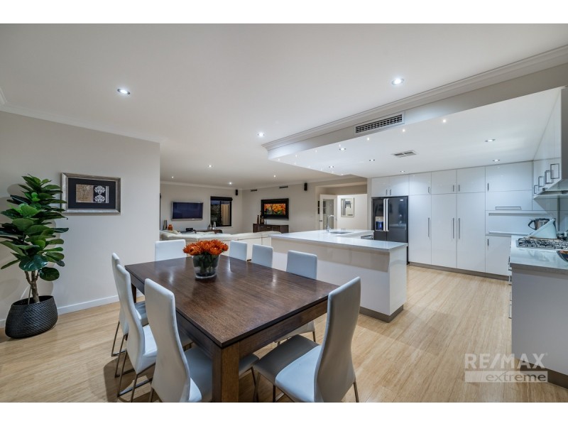 15 St Lucia Road, Iluka WA 6028