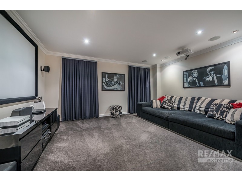 15 St Lucia Road, Iluka WA 6028