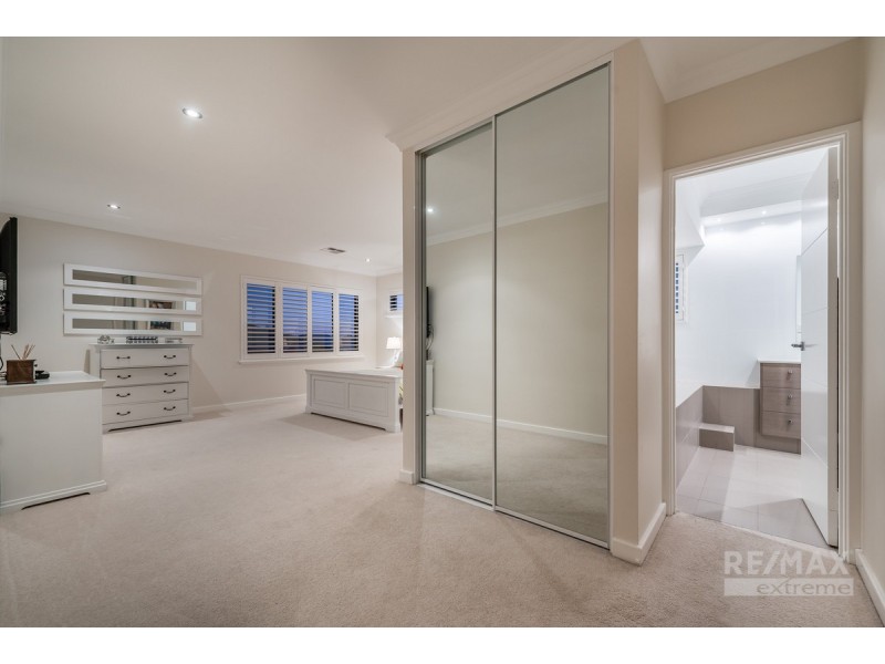 15 St Lucia Road, Iluka WA 6028