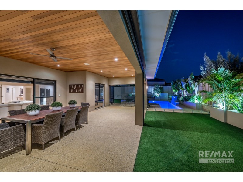 15 St Lucia Road, Iluka WA 6028