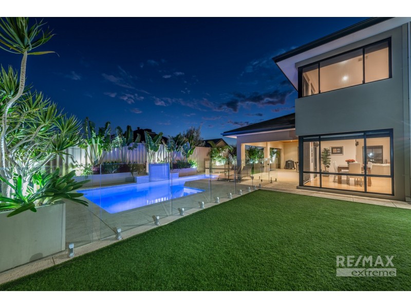 15 St Lucia Road, Iluka WA 6028