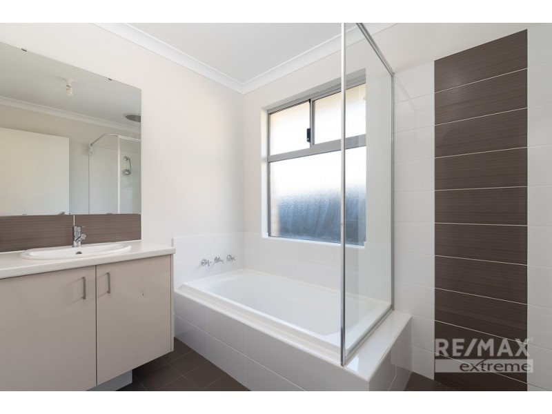 38 Elderiana Link, Banksia Grove WA 6031