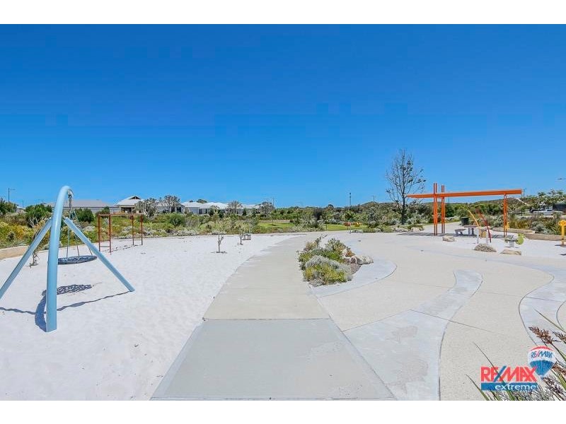 4 Crowned Way, Alkimos WA 6038