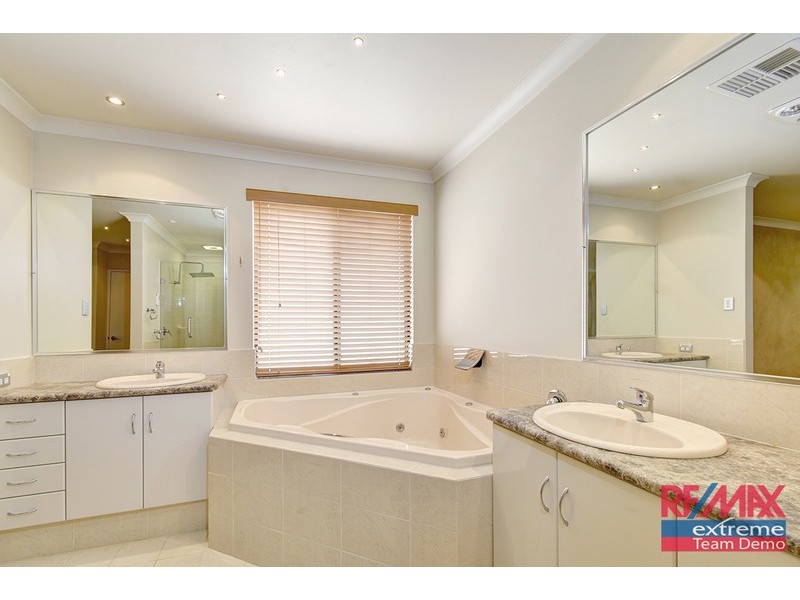 12 Narranbee Ridge, Tapping WA 6065