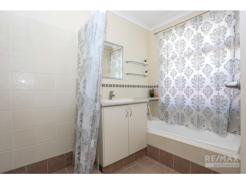 2 Kartner Road, Tapping WA 6065