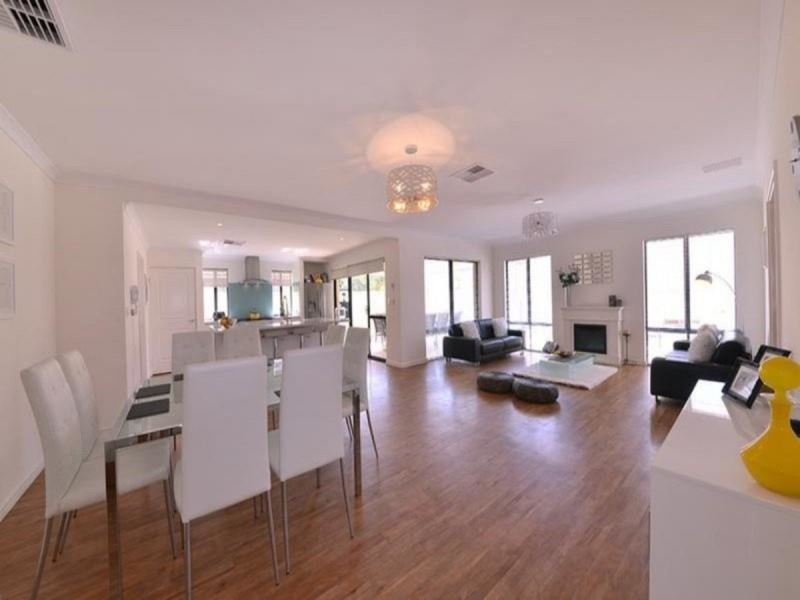 16 Basico Avenue, Sinagra WA 6065