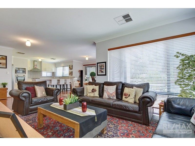 1 Brigantine Drive, Jindalee WA 6036