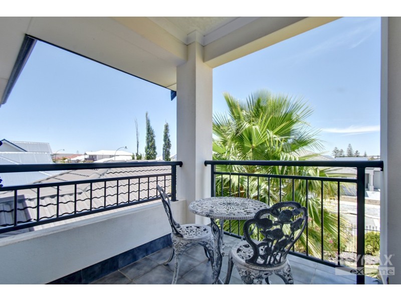 1 Brigantine Drive, Jindalee WA 6036