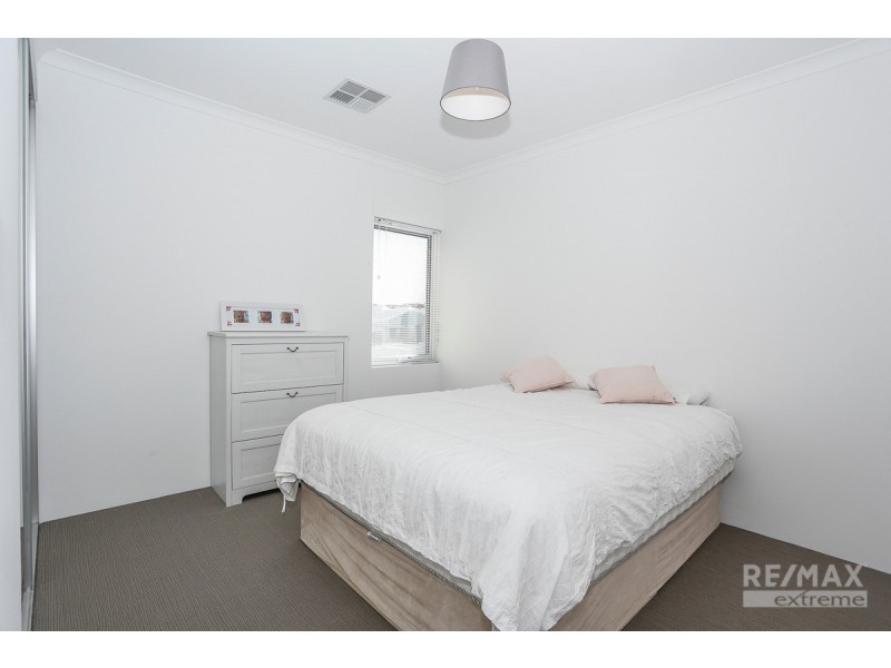 12 Broach Way, Alkimos WA 6038