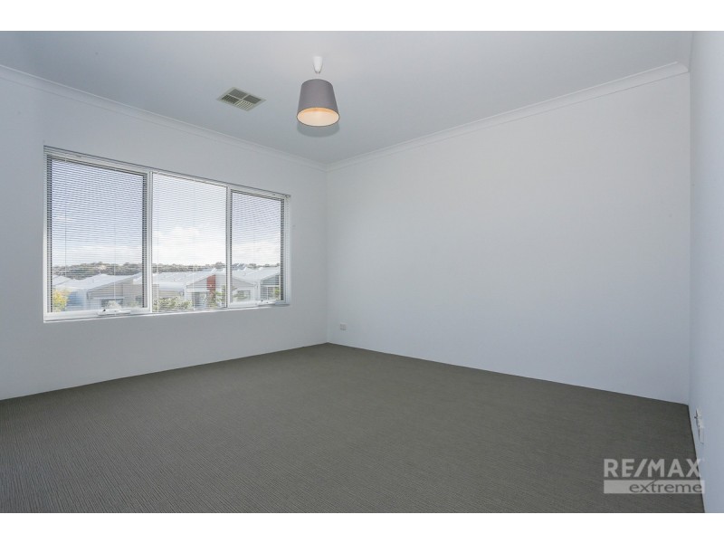 12 Broach Way, Alkimos WA 6038