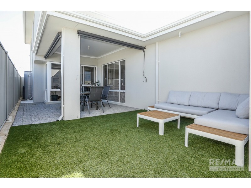 12 Broach Way, Alkimos WA 6038