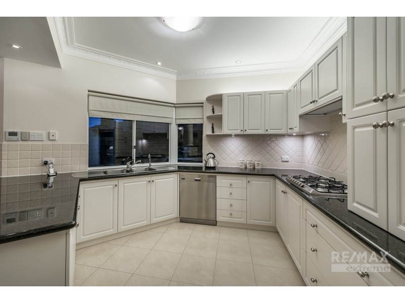 5 Deerfield Place, Iluka WA 6028