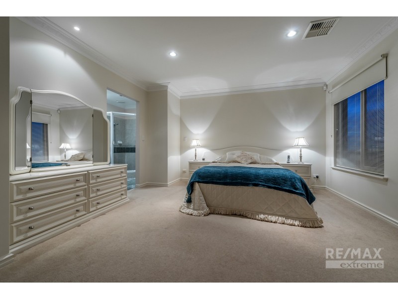 5 Deerfield Place, Iluka WA 6028