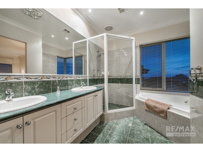 5 Deerfield Place, Iluka WA 6028