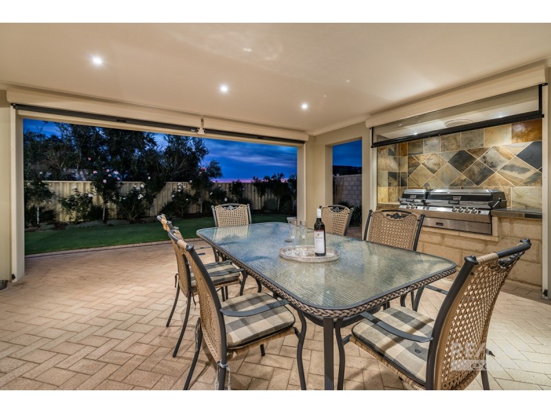 5 Deerfield Place, Iluka WA 6028