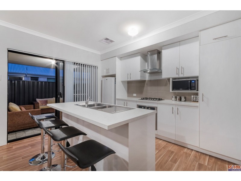 12 Garigal Street, Yanchep WA 6035