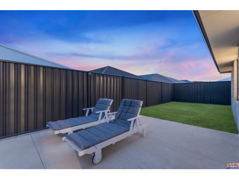 12 Garigal Street, Yanchep WA 6035