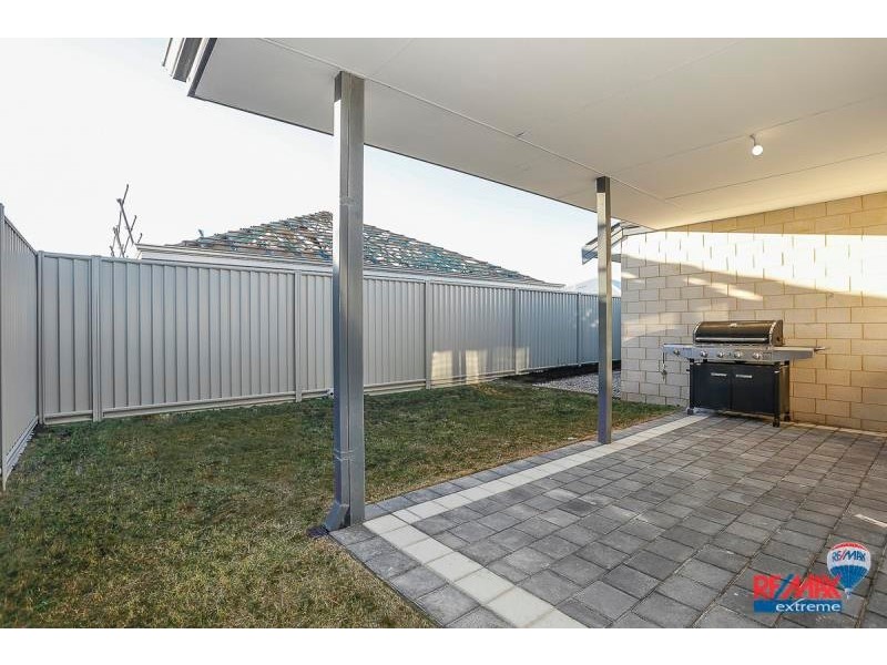 25 Pantropical Loop, Alkimos WA 6038