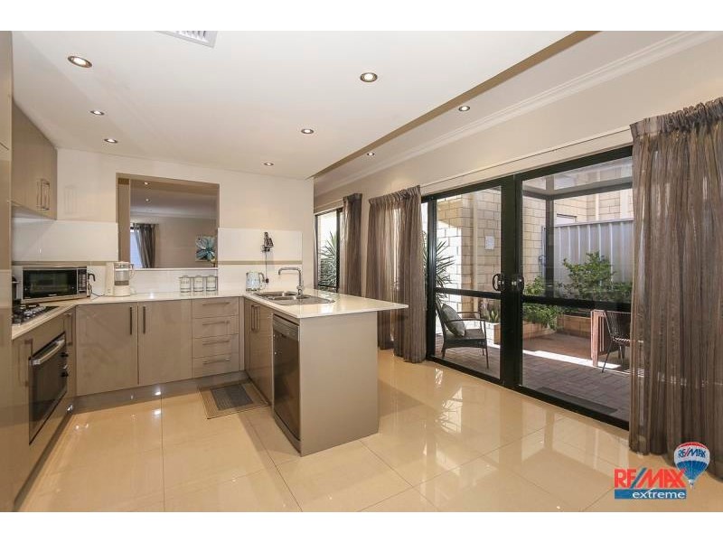 3/49 Discovery Circuit, Iluka WA 6028