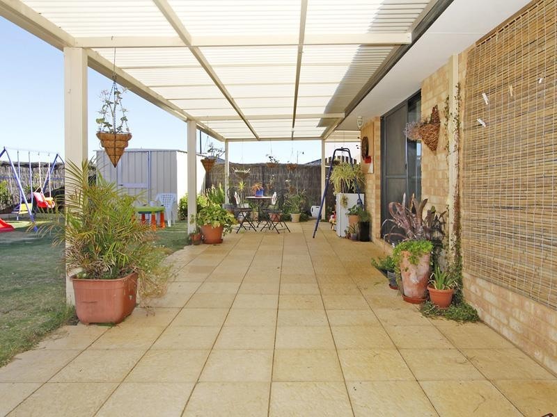 18 Amersham Crescent, Butler WA 6036