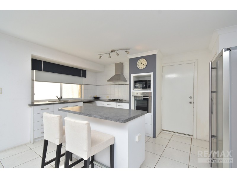 28 Crosthwait Circle, Tapping WA 6065