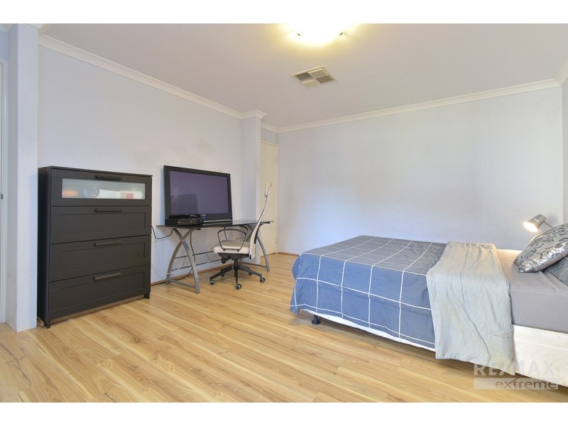 28 Crosthwait Circle, Tapping WA 6065