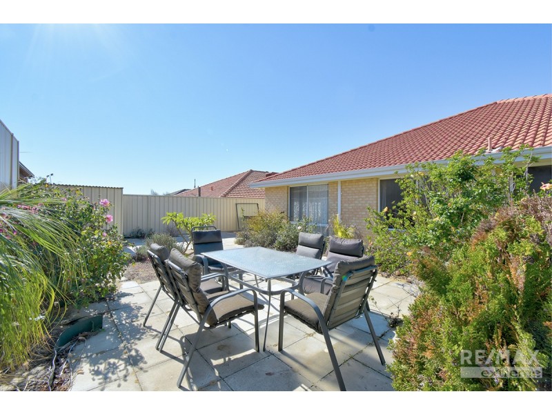 28 Crosthwait Circle, Tapping WA 6065