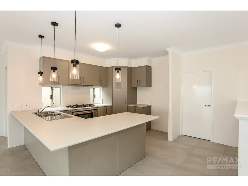 8 Gouldian Circuit, Alkimos WA 6038