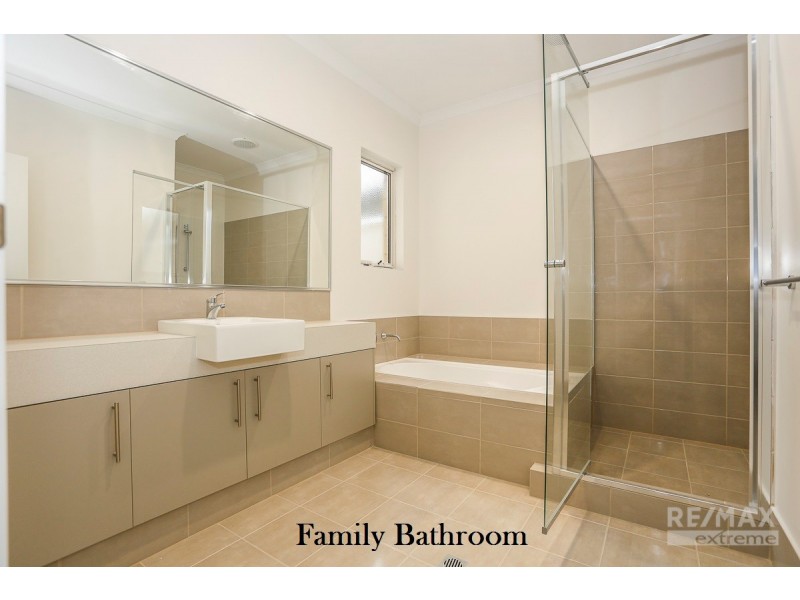 8 Gouldian Circuit, Alkimos WA 6038