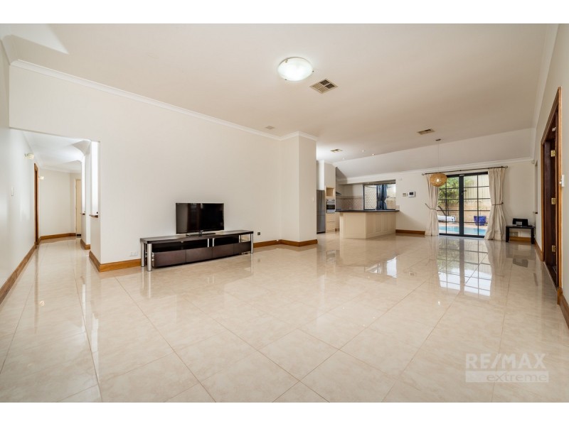 39 Stinson Square, Iluka WA 6028